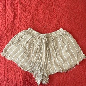 Mustard seed size large shorts. Fit like a medium